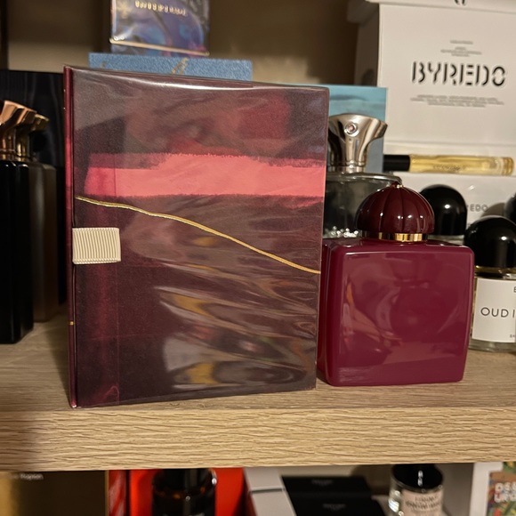 Crimson Rocks Eau de Parfum
AMOUAGE - Picture 4 of 5